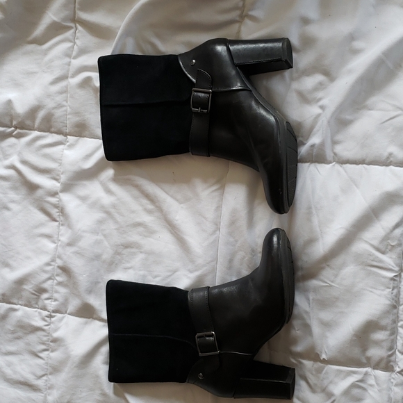 Hush Puppies Thinsulate, Black Leather Ladies Boots, Size 9. - Picture 2 of 6